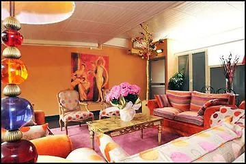 Condotti Palace Szálloda 4*