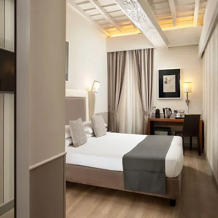 Condotti Palace Róma