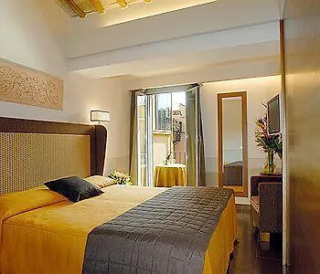 Condotti Palace Szálloda