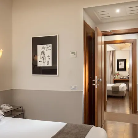 Condotti Palace 4*