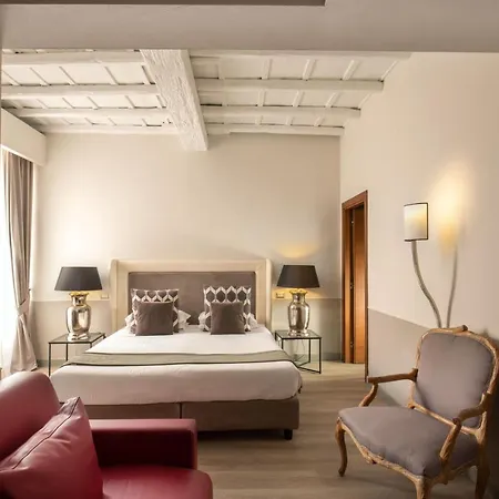 Condotti Palace Hotel 4*