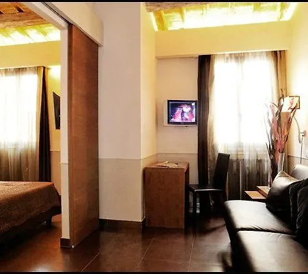 Condotti Palace Hotel