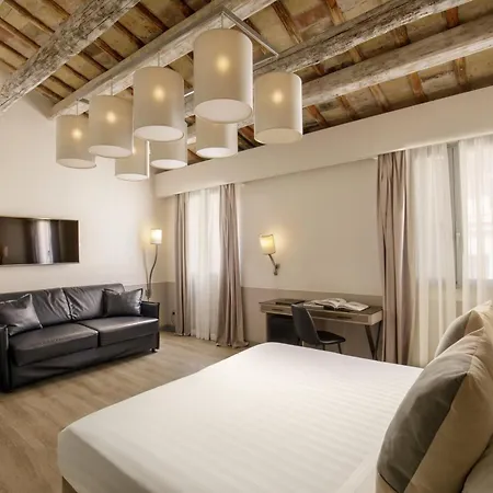 Condotti Palace Hotel