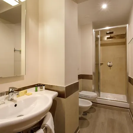Condotti Palace Hotel 4*