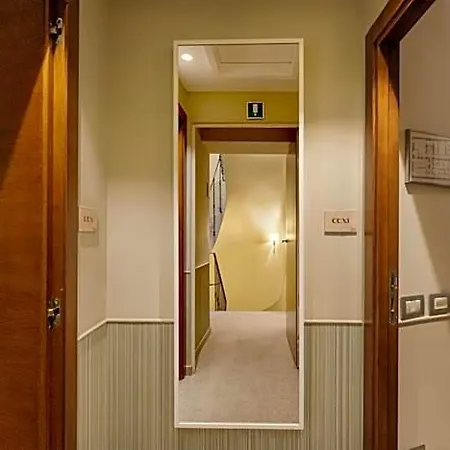 Condotti Palace Hotel