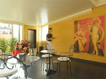 Condotti Palace Hotell