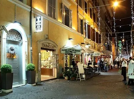 Condotti Palace Hotell