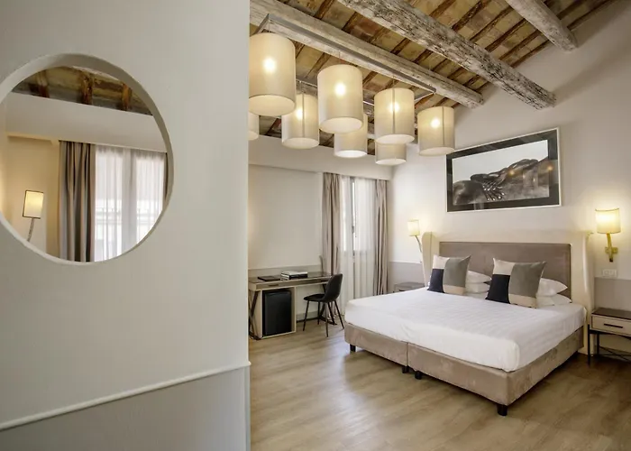 Condotti Palace מלון רומא