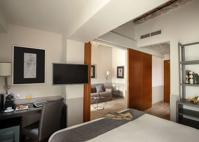 מלון Condotti Palace