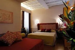 Condotti Palace 4*