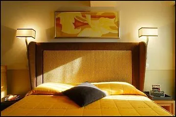 Condotti Palace רומא