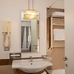 Condotti Palace Hotell