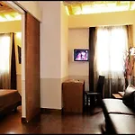 Condotti Palace Szálloda