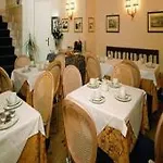 Condotti Palace 4*