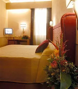 Otel Condotti Palace Roma